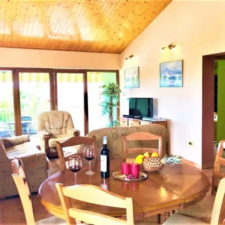 Apartment In Medulin/istrien 33930